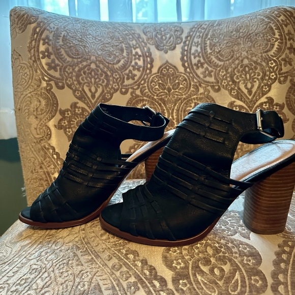 Caslon black leather chunky platform sandal 4 inch wood heel, size 9.5 - Picture 3 of 4